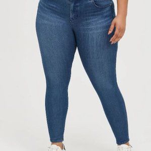 Torrid Premium Bombshell Skinny Jeans Size 18R Plus Size